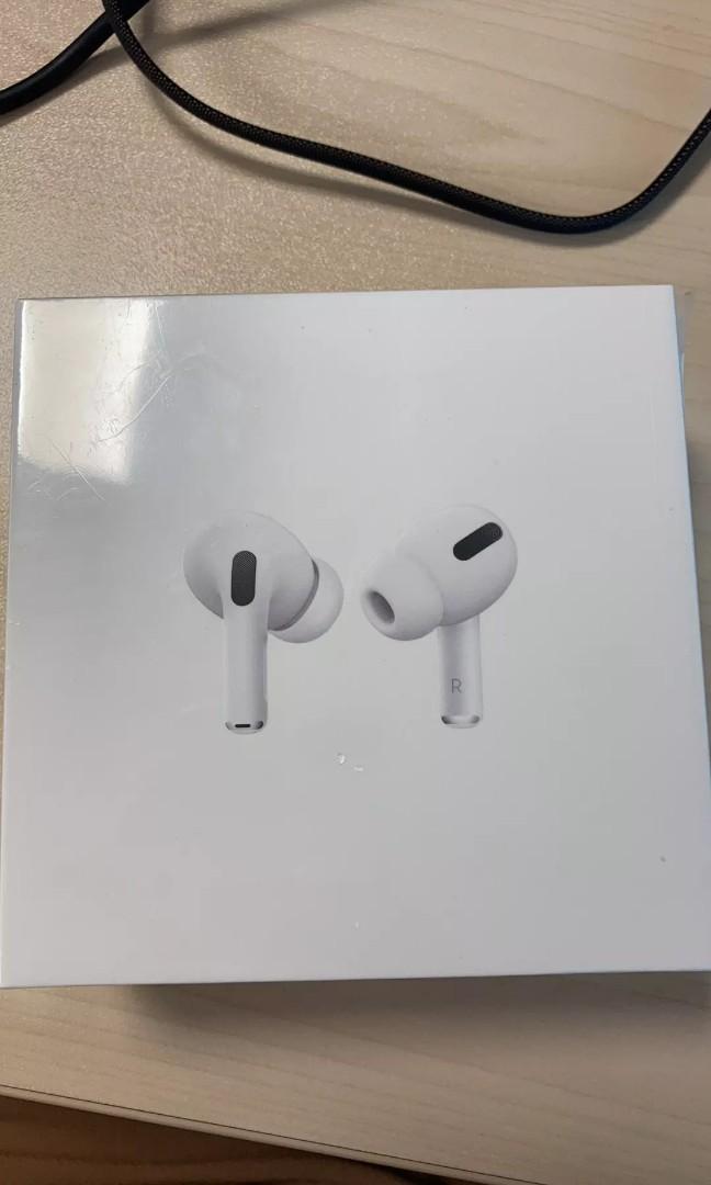 Apple AirPods Pro (new and sealed) (Category: Earphones) located in Manila. Submitted by olxph_kami.8641 (Listing ID 1074316354, Image 1). Description: .