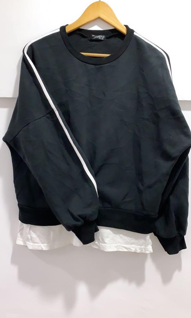 Black Baggy Sweatshirt