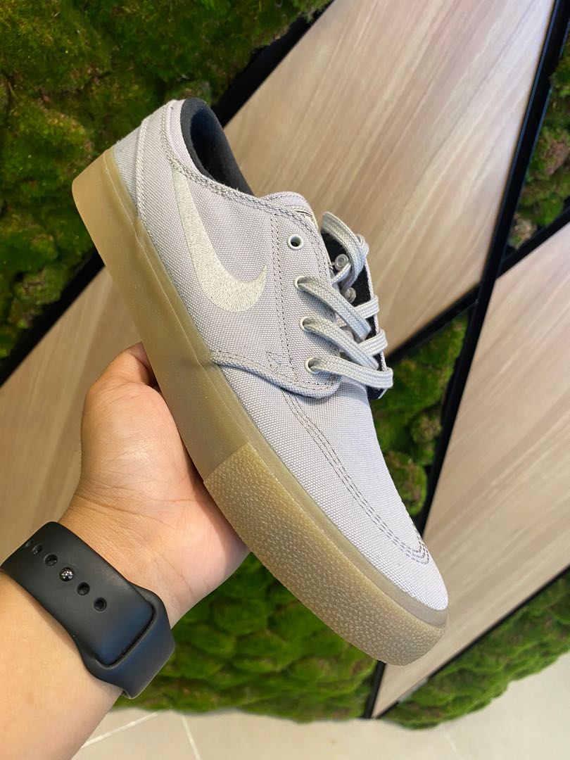 new nike janoski