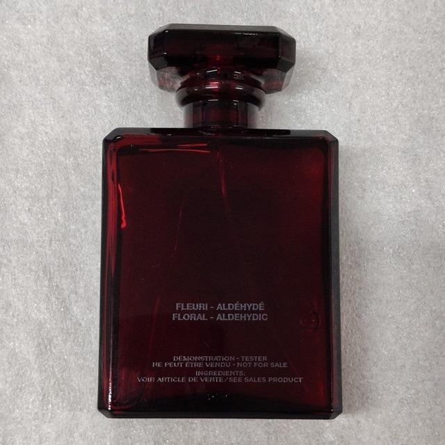 Chanel store no5 red