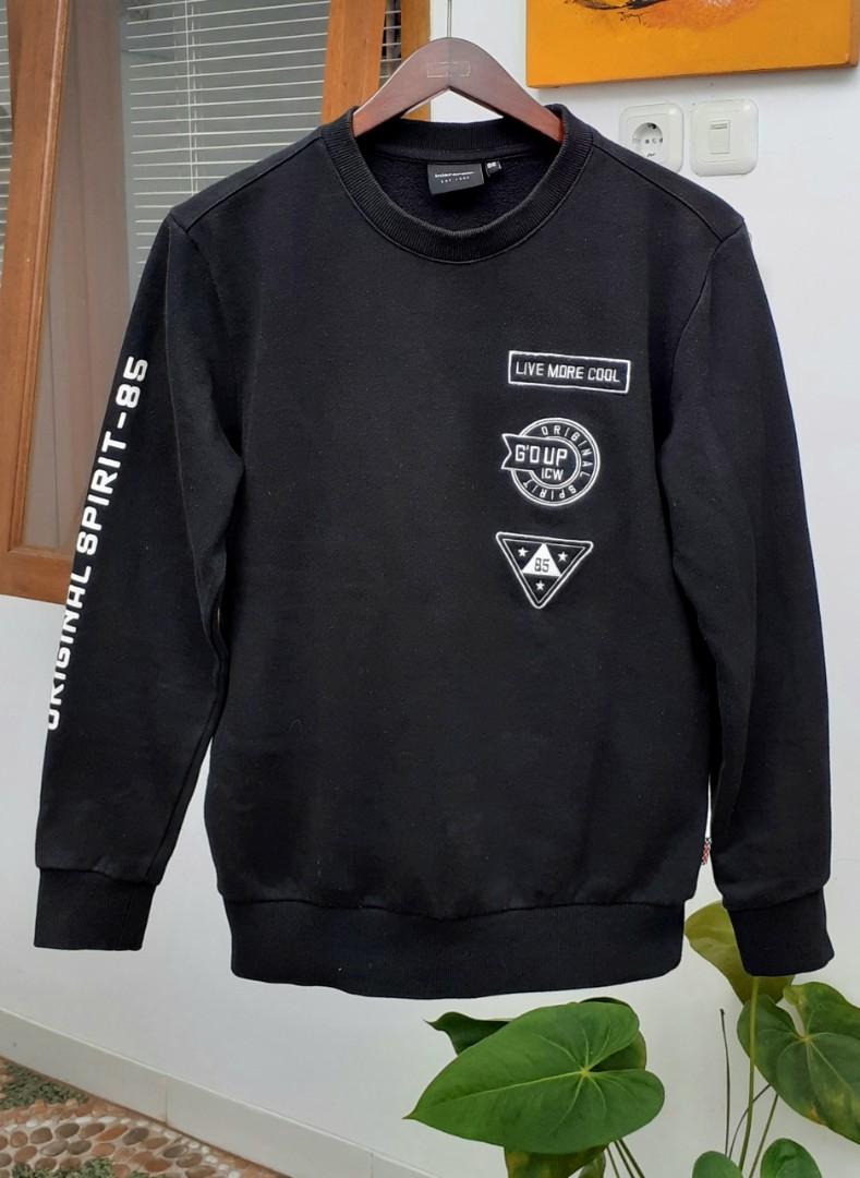 cream basketball varsity slogan sweatshirt