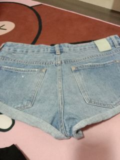 (Category: ) located in . Submitted by jiayi__2 (Listing ID 1074311348, Image 1). Description: .