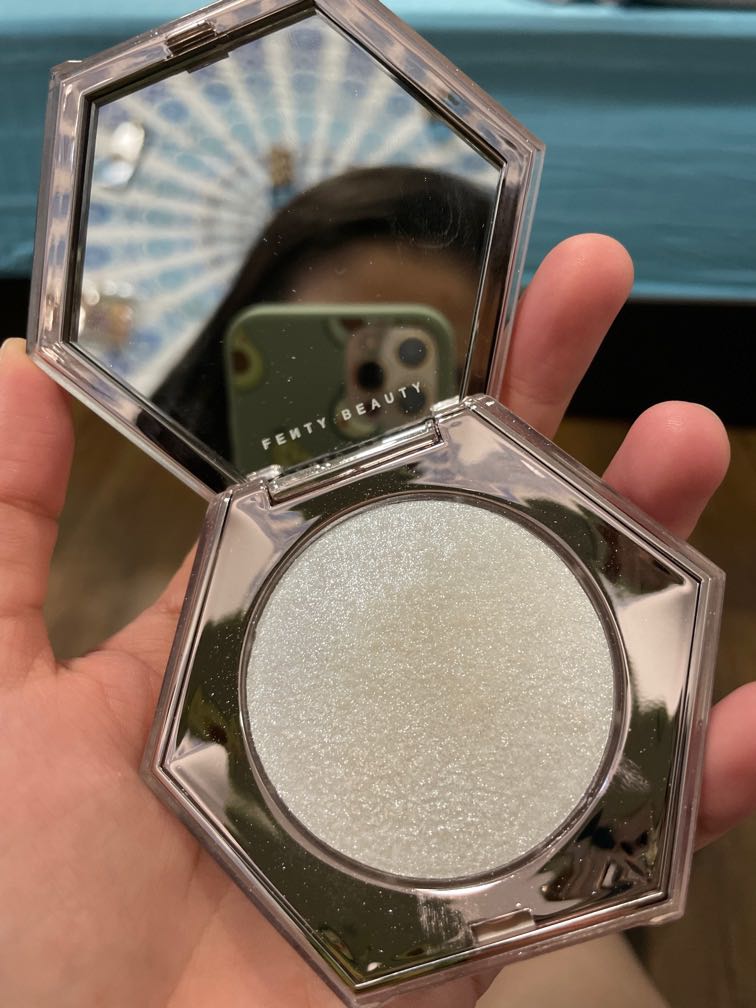 Highlight fenty 2025 beauty diamond bomb