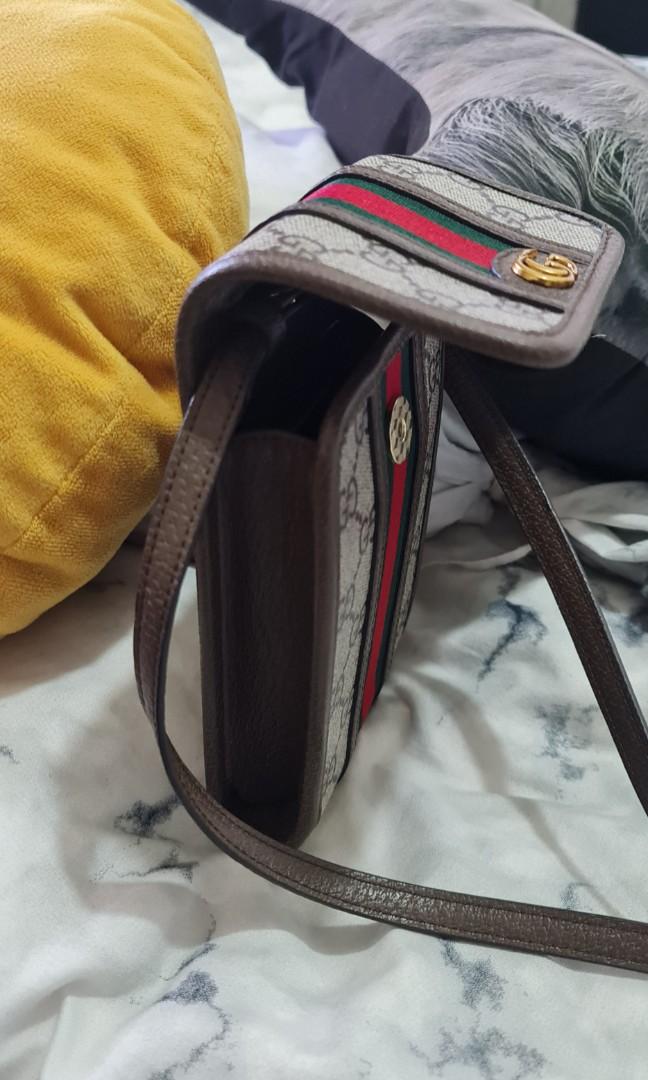 Gucci hotsell handphone bag