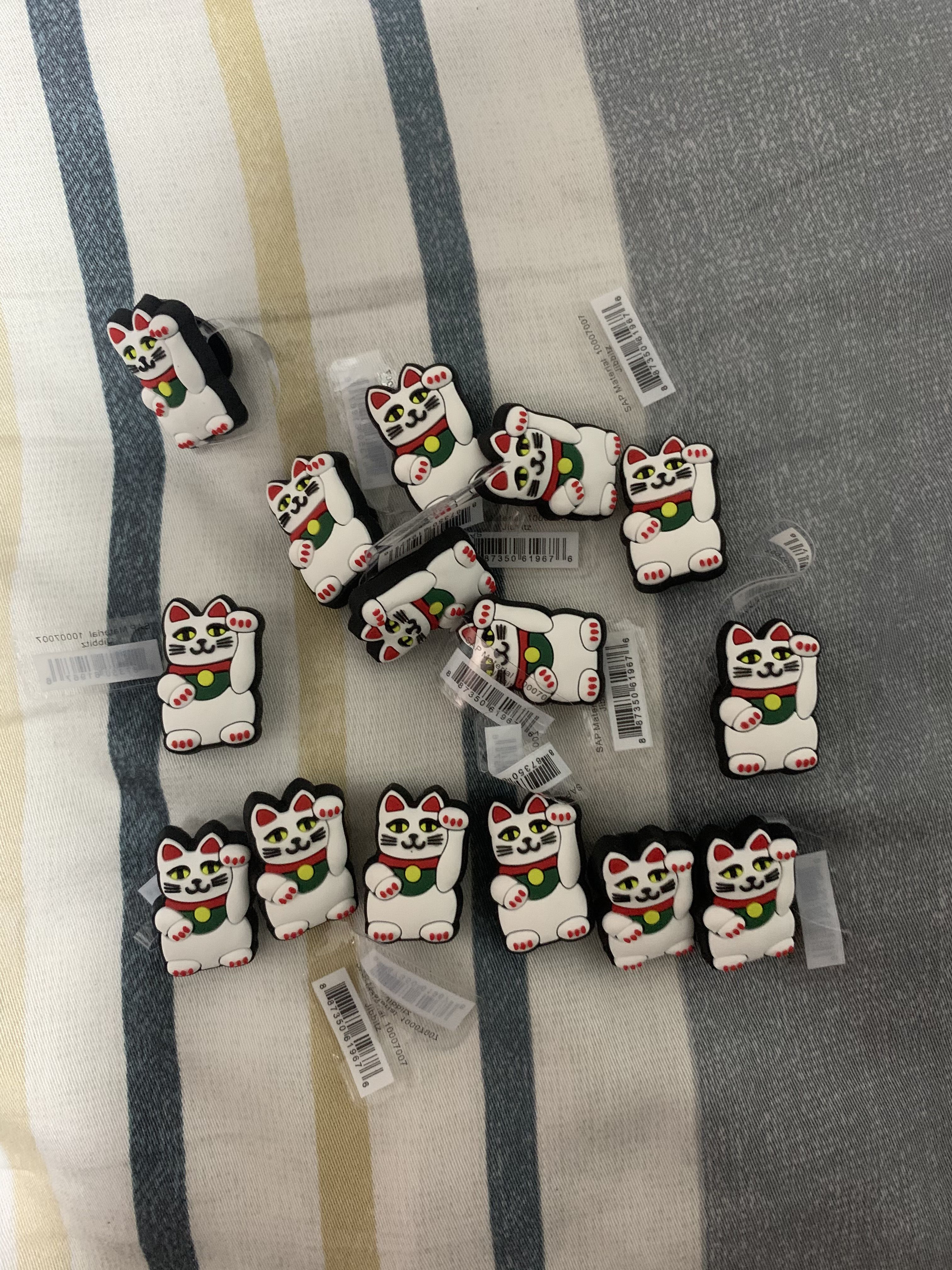 Lucky cat jibbitz new arrivals