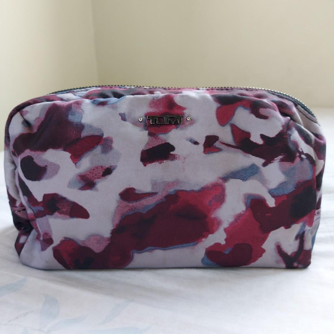 tumi makeup bag