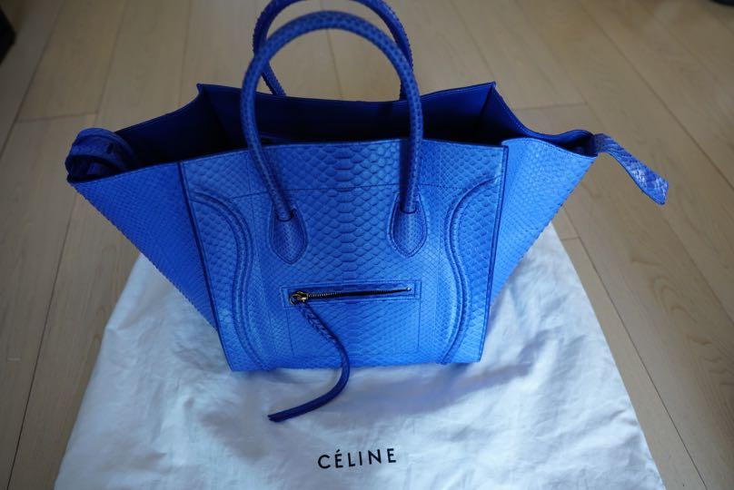 New: Céline Phantom Blue Python Bag （分類：多用途袋）位於 Hong Kong。 由 goodphat 提交（商品編號 1074345211，圖片 2）。簡介： 100% real 100% new with authenticity card and dust bag Céline (Phoebe Philo Collection) python exotic in cobalt blue 8888 or best offer Open to trade for Chanel, Dior, Hermes。