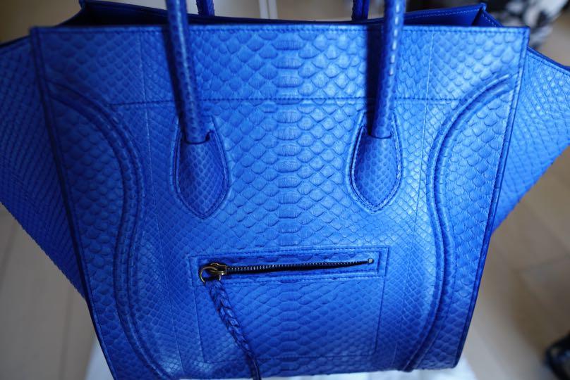 New: Céline Phantom Blue Python Bag （分類：多用途袋）位於 Hong Kong。 由 goodphat 提交（商品編號 1074345211，圖片 3）。簡介： 100% real 100% new with authenticity card and dust bag Céline (Phoebe Philo Collection) python exotic in cobalt blue 8888 or best offer Open to trade for Chanel, Dior, Hermes。