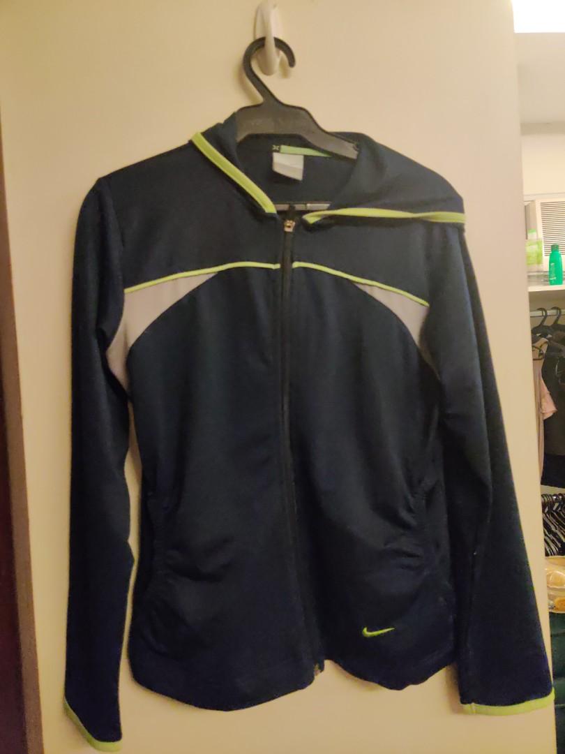 nike dri fit jacket with hood