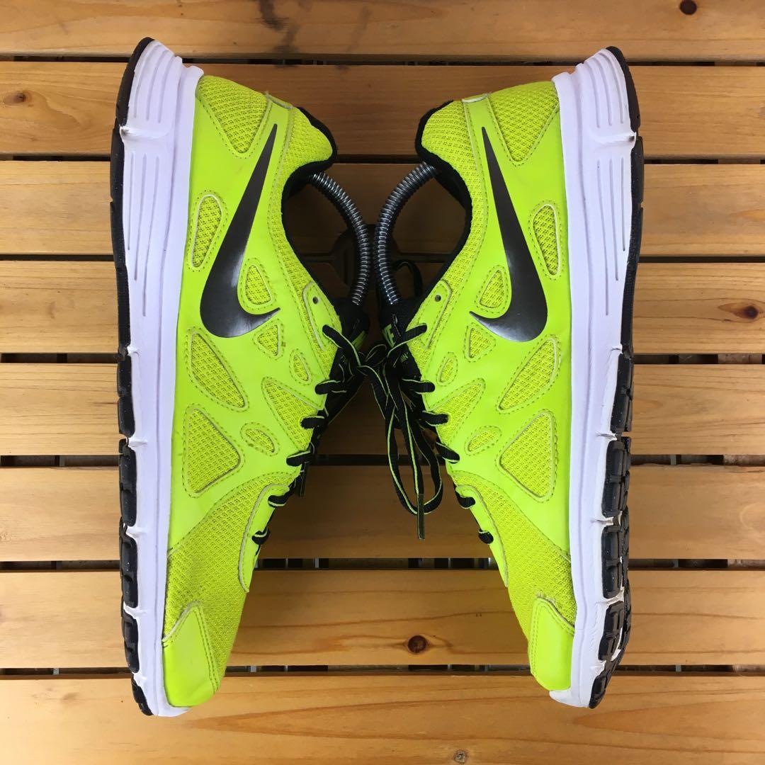nike men's revolution 2