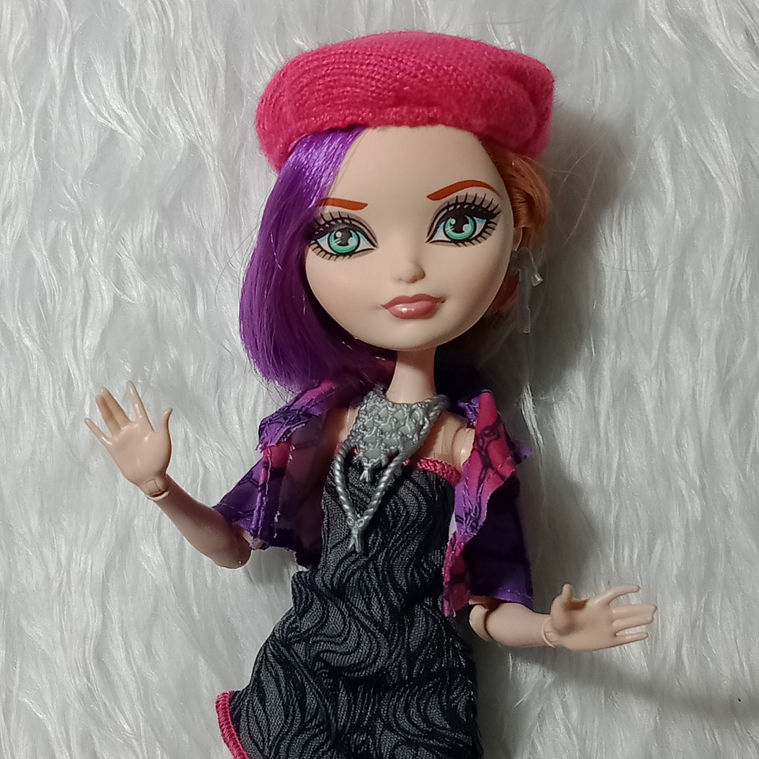 Ever After High Thru The Woods Poppy 