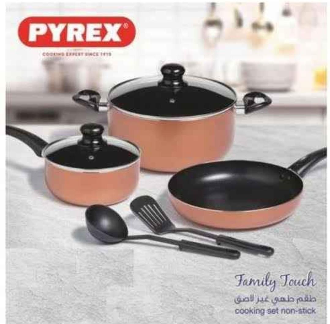 pyrex saucepan set