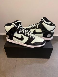 (Category: ) located in . Submitted by abcd_snkrs (Listing ID 1074033103, Image 1). Description: .