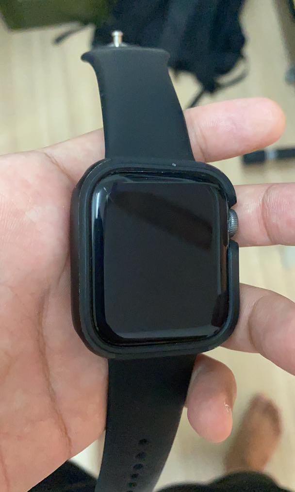 Apple watch series 4 nike 44mm, Men's Fashion, Watches on Carousell