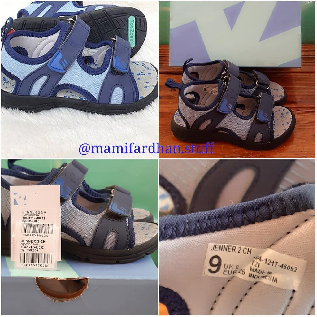 Oshkosh bax on sale sandal