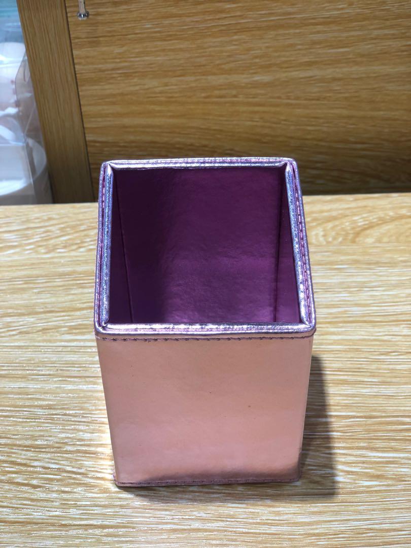 Brush holder (pink) (Category: Makeup) located in Paranaque City. Submitted by gladkingphilippines (Listing ID 1074532943, Image 2). Description: .