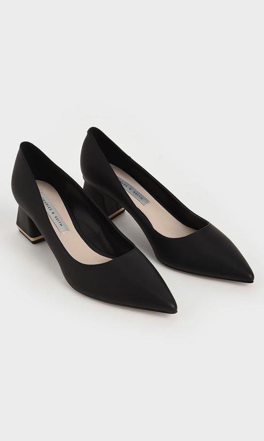 Charles and keith cheap black pumps