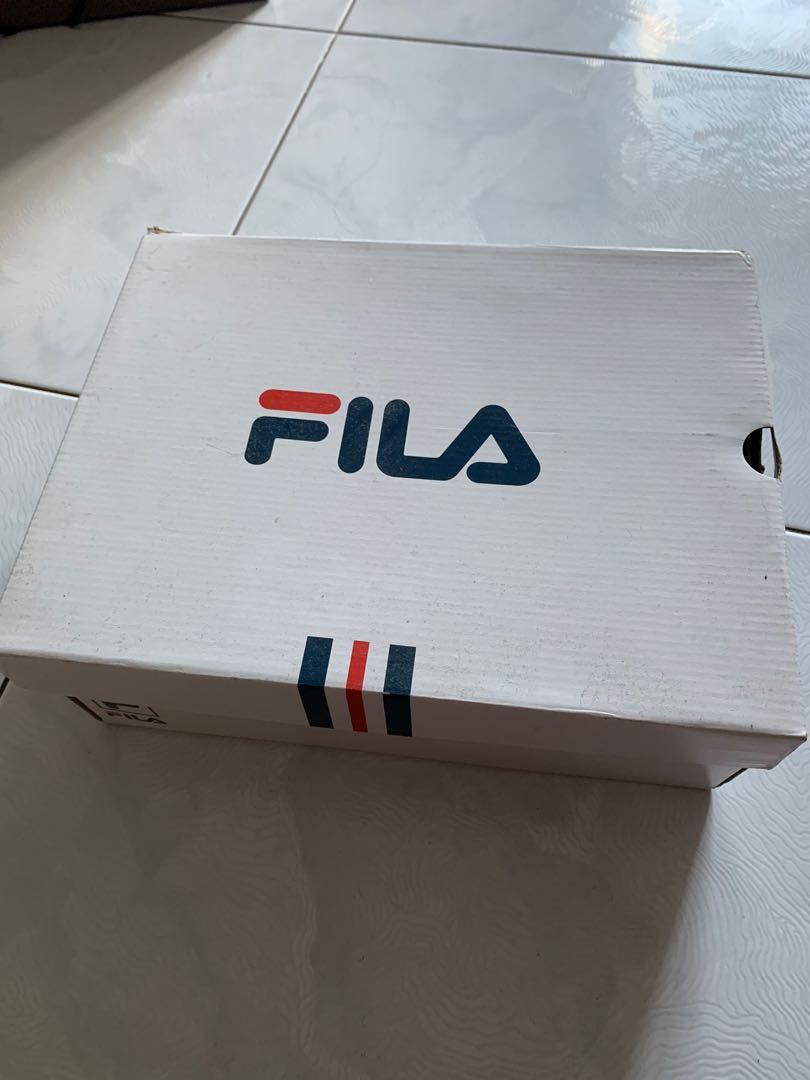 fila white pink