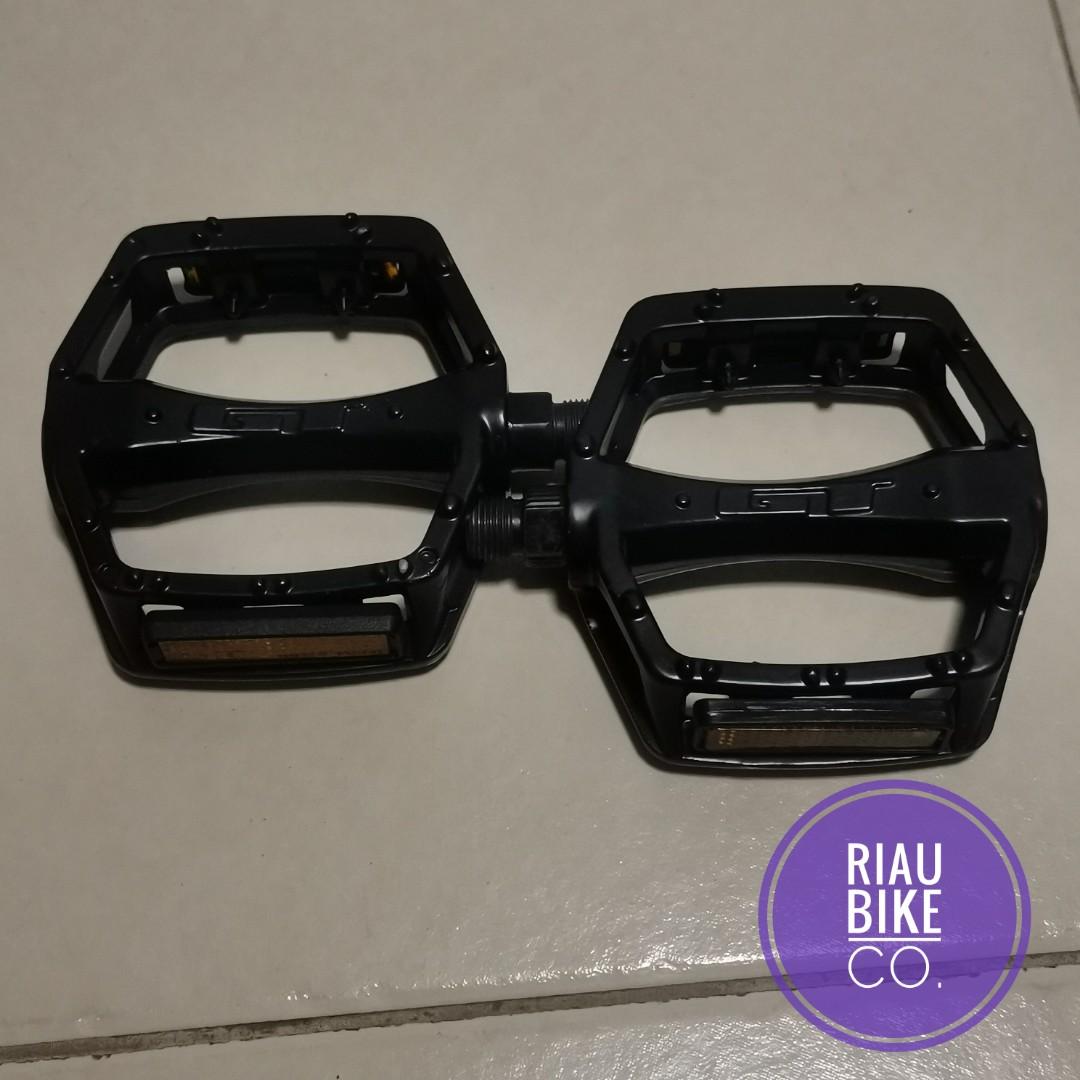 GT Alloy Pedals BMX Sports Equipment Bicycles Parts Parts Accessories on Carousell