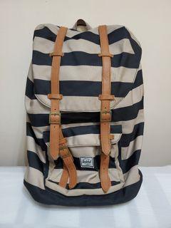 Herschel Little America Backpack 25L
