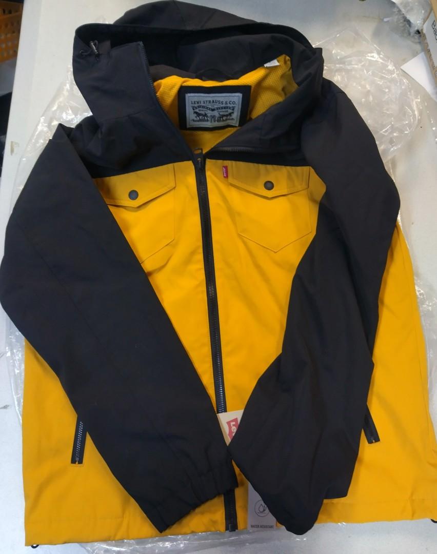 Levis Men s Hooded Waterproof Arctic Cloth Rain Jacket S Size