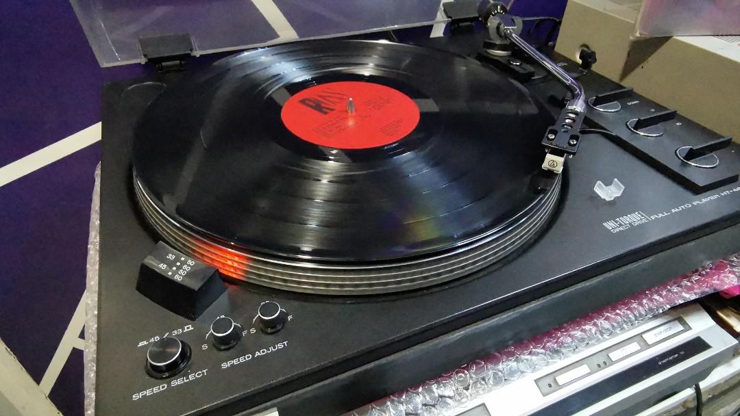 Lo-D (hitachi) HT-460 direct drive fully automatic turntable, Audio, Other  Audio Equipment on Carousell