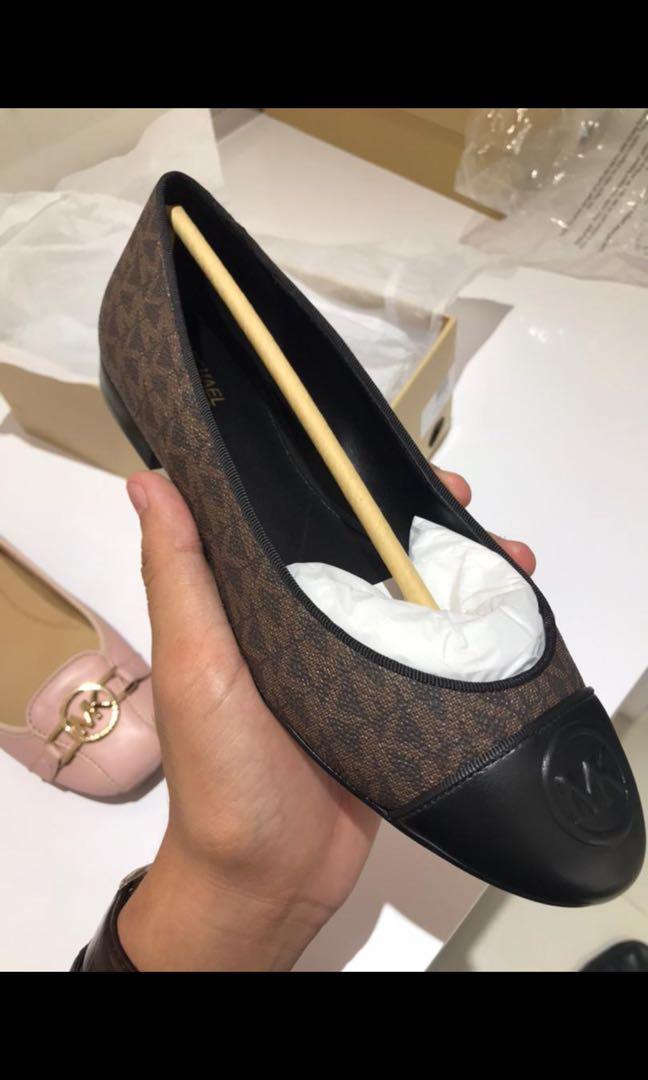 Michael kors dylyn ballet Women s Fashion Footwear Flats on