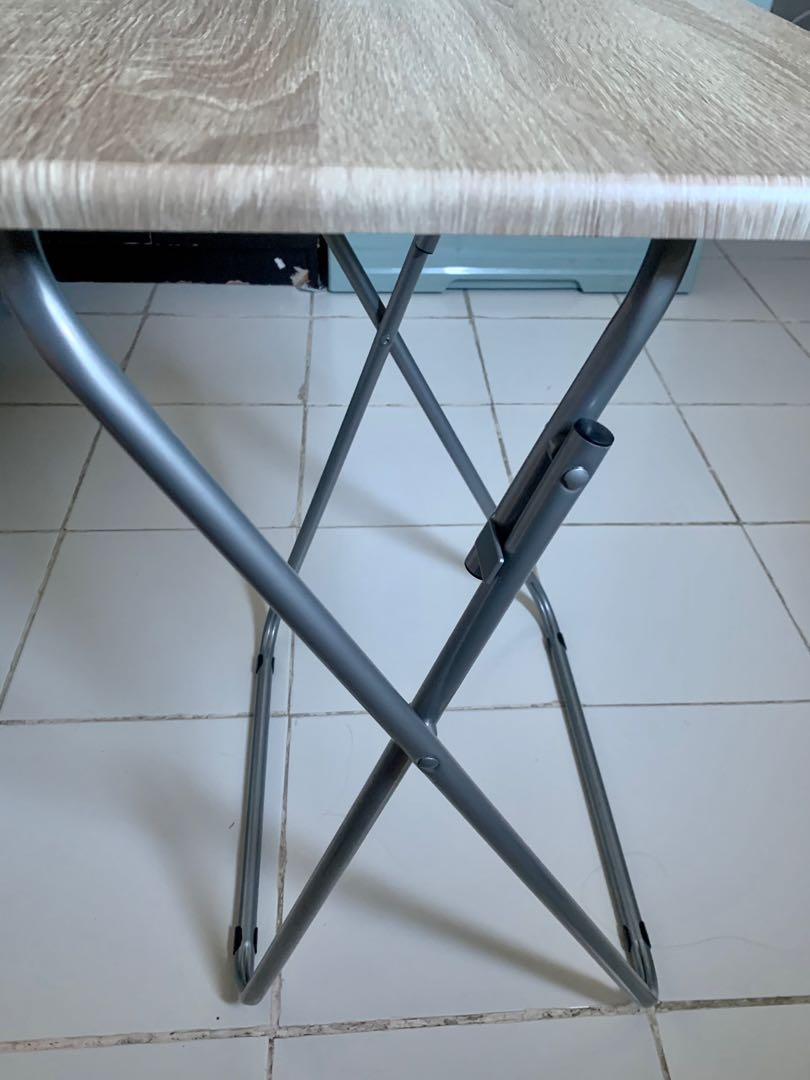 Mini table (Category: Tables & Sets) located in Quezon City. Submitted by Kateee09 (Listing ID 1074541404, Image 2). Description: 1 month old. Bought at sm north appliances .