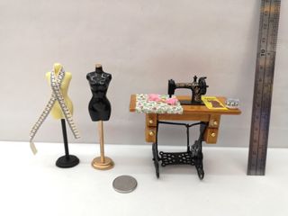 (Category: ) located in . Submitted by chirleyminiature (Listing ID 1074520237, Image 1). Description: .