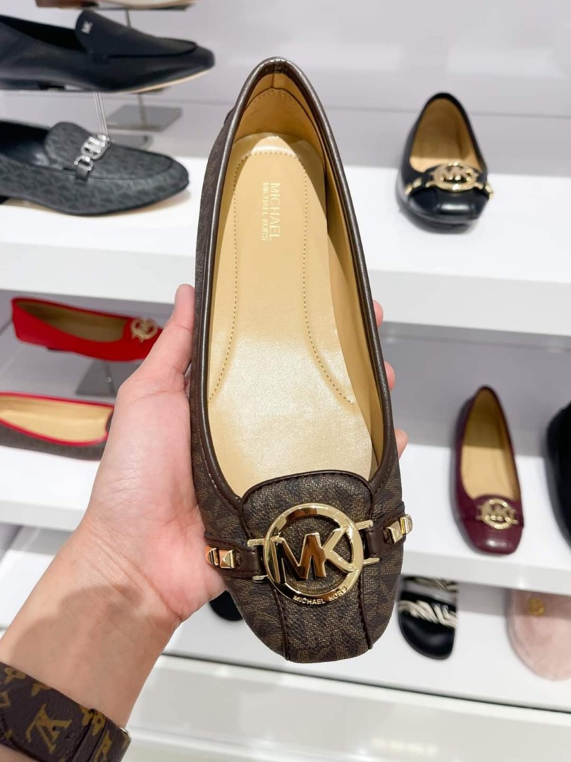 Mk moccasin size 8 clearance sale Women s Fashion Footwear