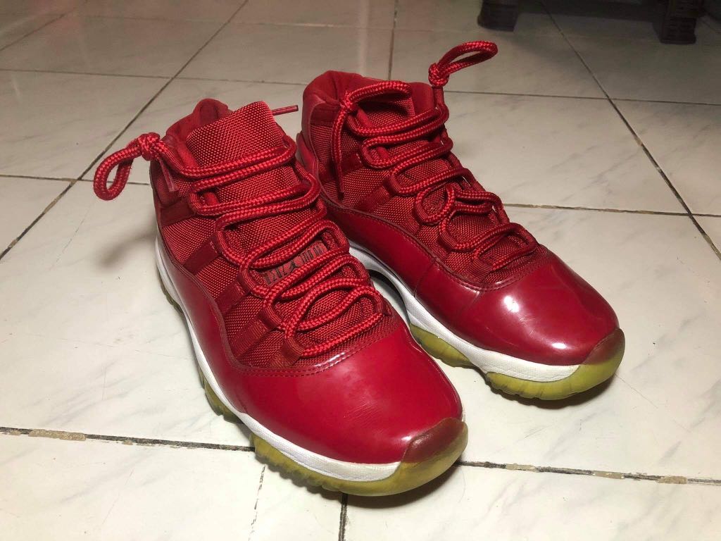 gym red jordan 11s