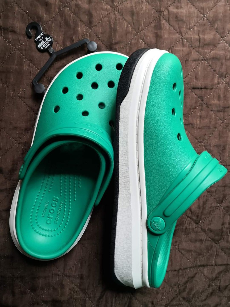 Full crocs hot sale