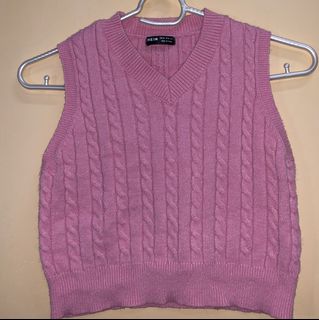 (Category: ) located in . Submitted by wardrobeful (Listing ID 1074446142, Image 1). Description: .