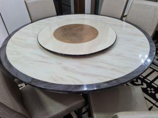 Preloved marble round table