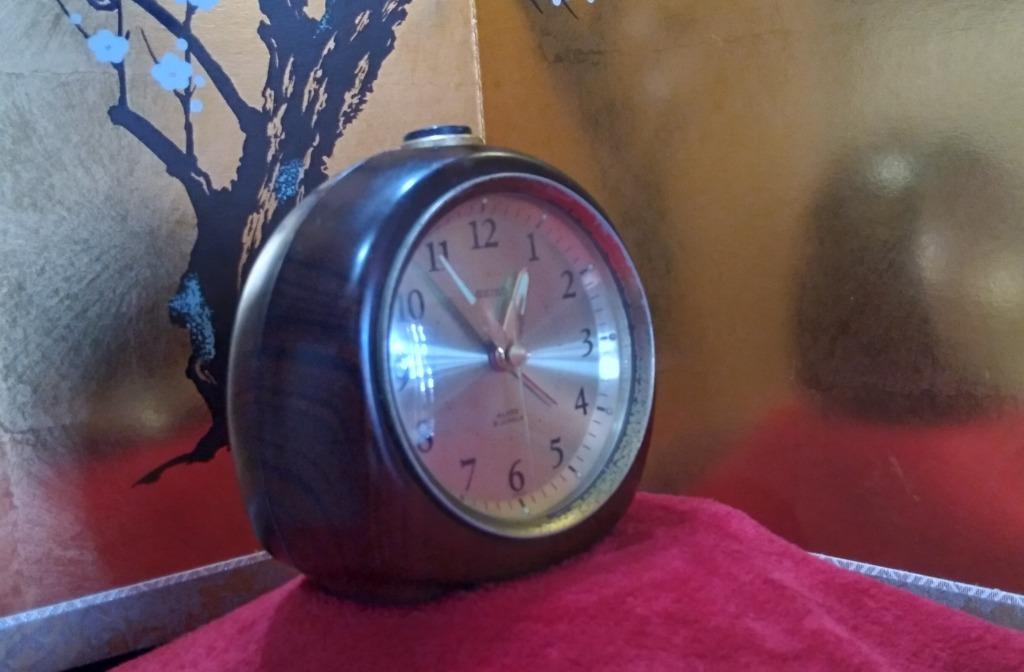 SEIKO VINTAGE ALARM CLOCK, Women's Fashion, Watches & Accessories
