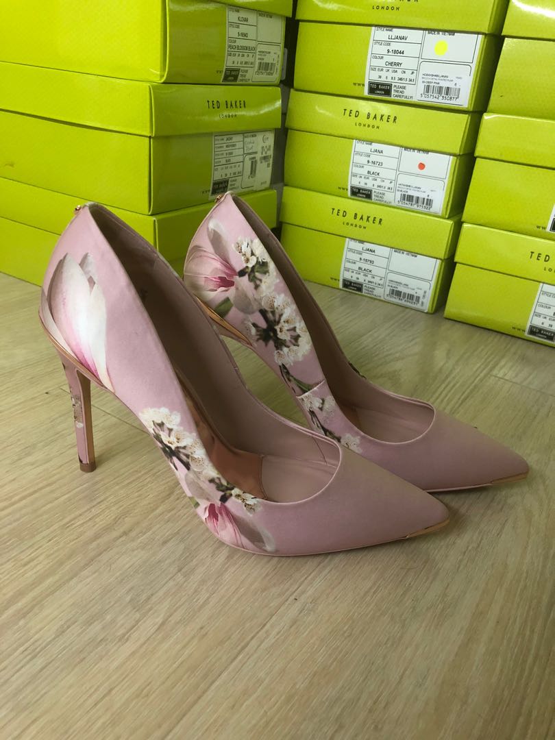 Ted Baker Pink heels (Blossom Harmony), 女裝, 鞋, 高跟鞋- Carousell