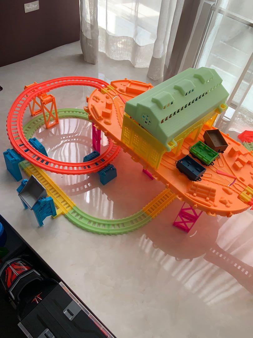 Glow thomas train sales