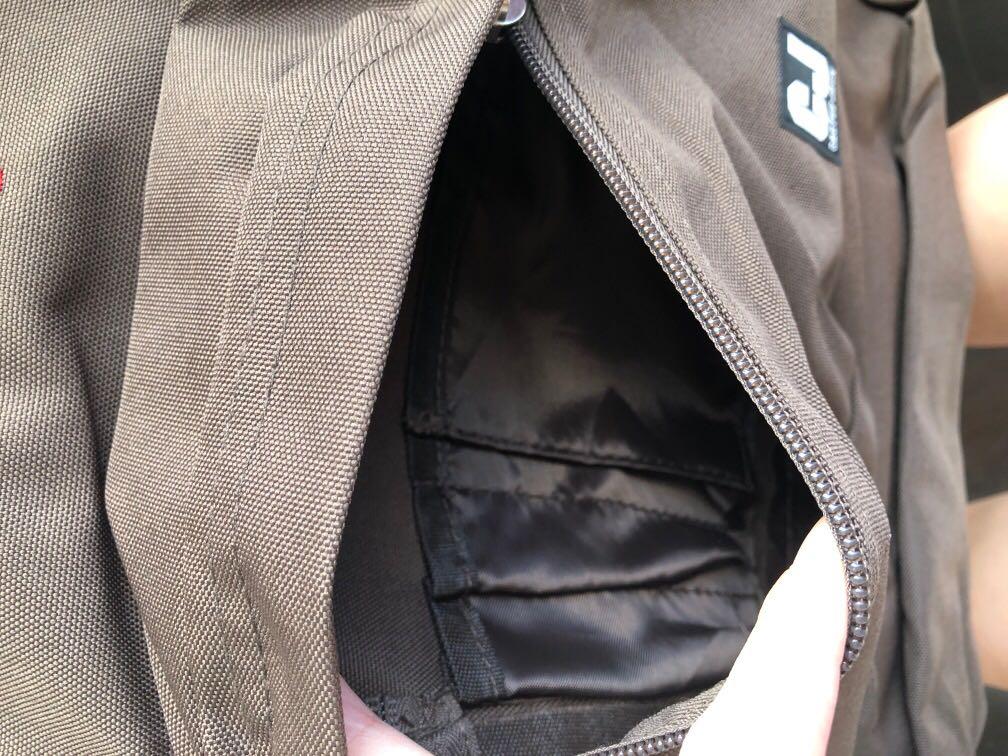 🎮Travis Scott Cactus Jack Backpack With - Traffic Sneakers