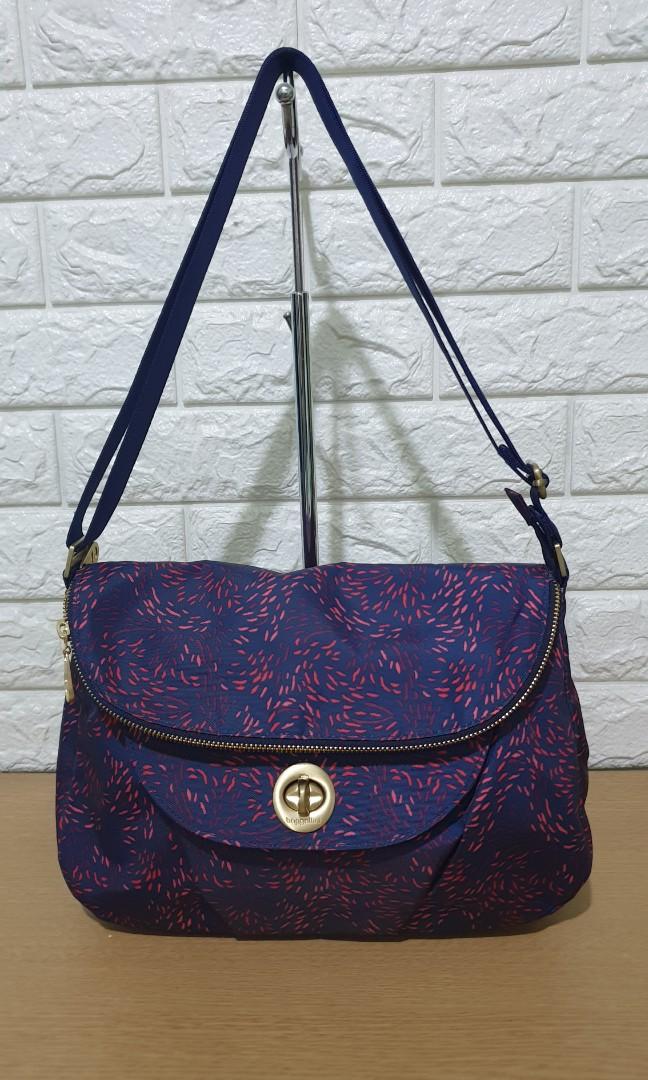 Baggallini sling crossbody bag deals