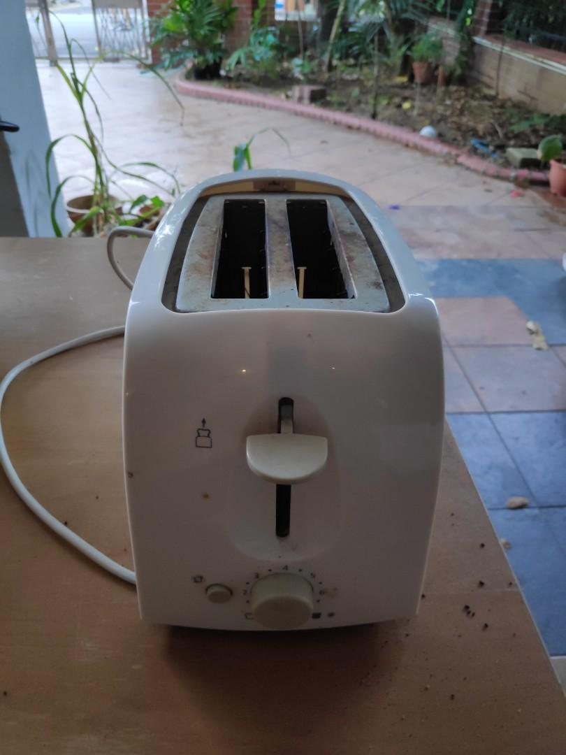 Used toaster, TV & Home Appliances, Kitchen Appliances, Ovens & Toasters on Carousell