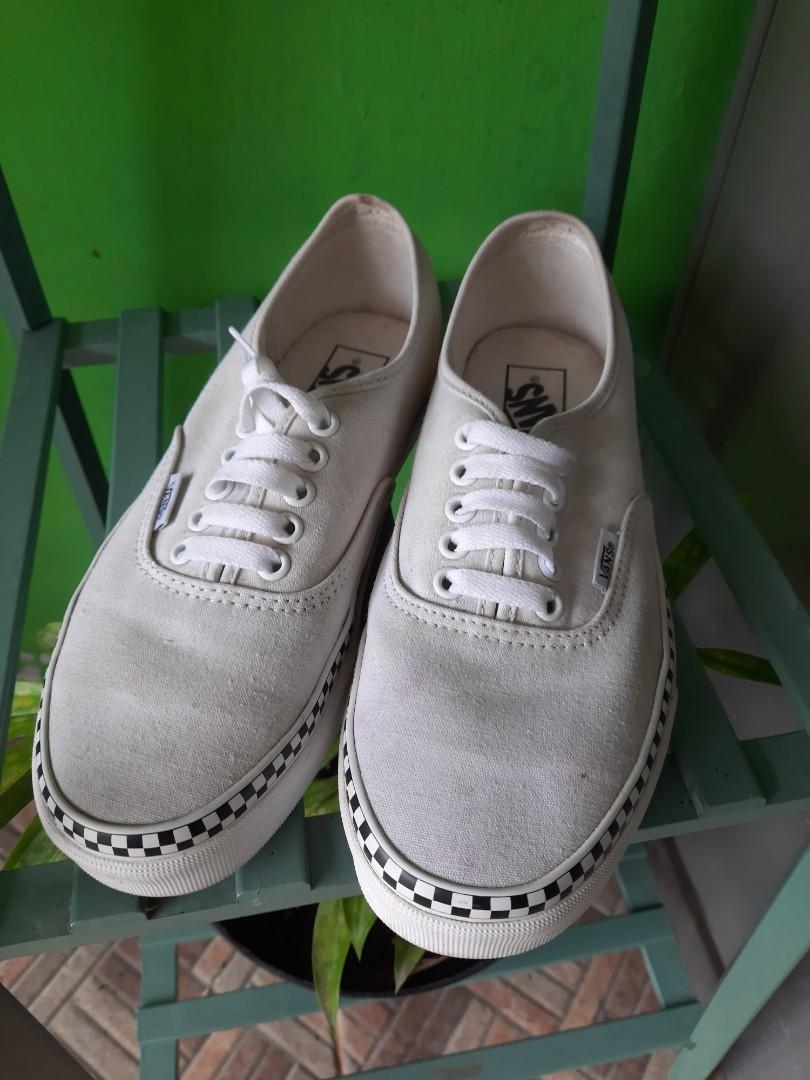 Check foxing authentic vans clearance