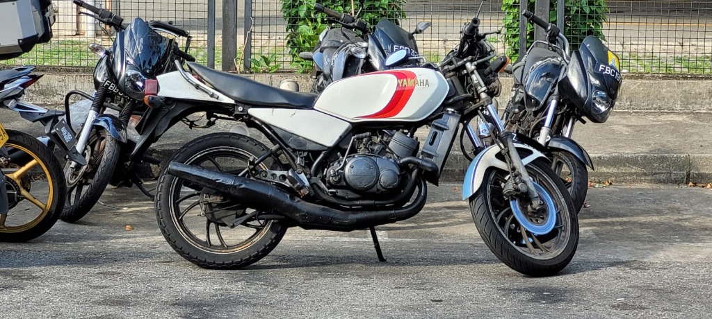 Yamaha rd shop 300 price