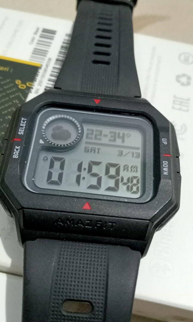 Amazfit Neo retro, Fesyen Pria, Jam Tangan di Carousell