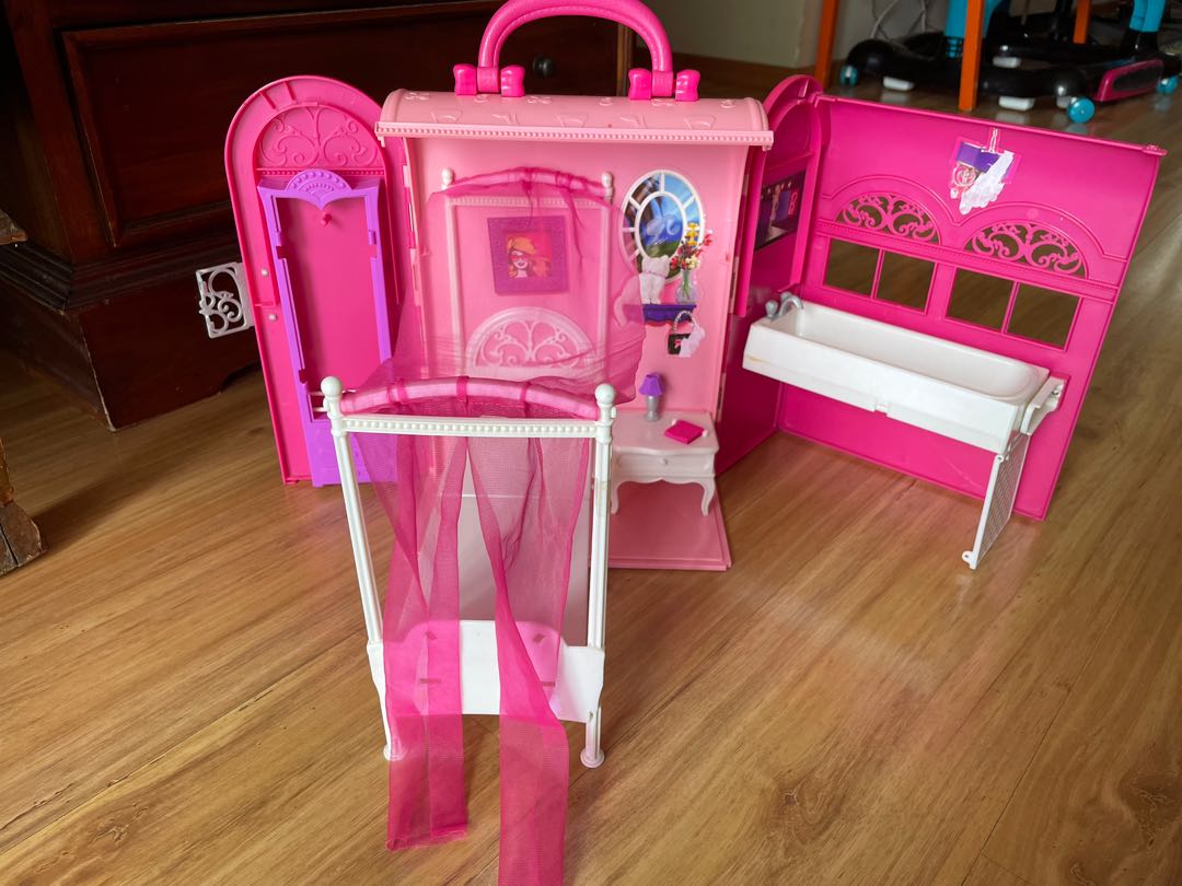 Barbie bed and store bath