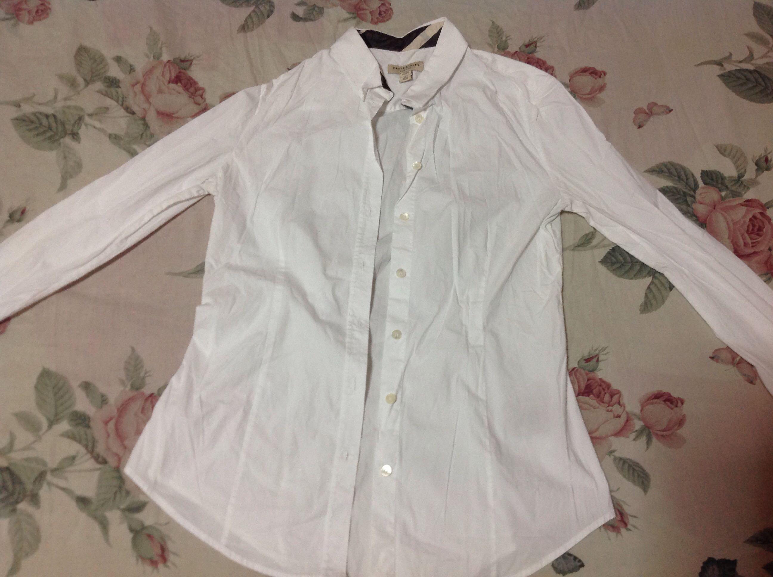 Burberry White Polo, Women's Fashion, Tops, Longsleeves on Carousell