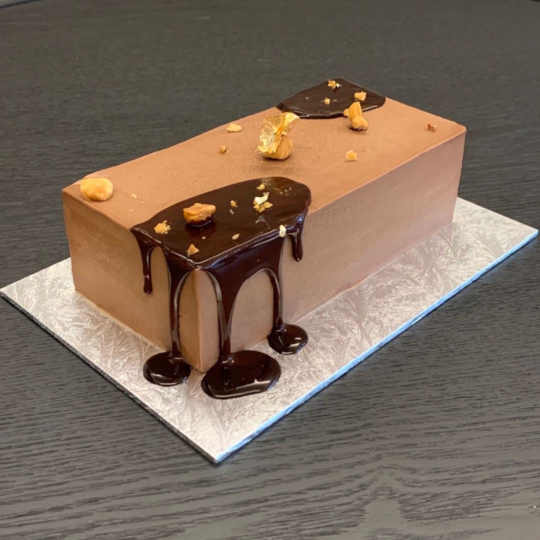 Chocolate Hazelnut Crunch Msw Durian Cake Italian Tiramisu Mango Shortcake Birthday Anniversary Events Buffet Desserts Cakes Food Drinks Baked Goods On Carousell