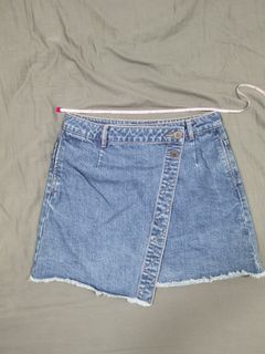 (Category: ) located in . Submitted by lavs87 (Listing ID 1074791768, Image 1). Description: .