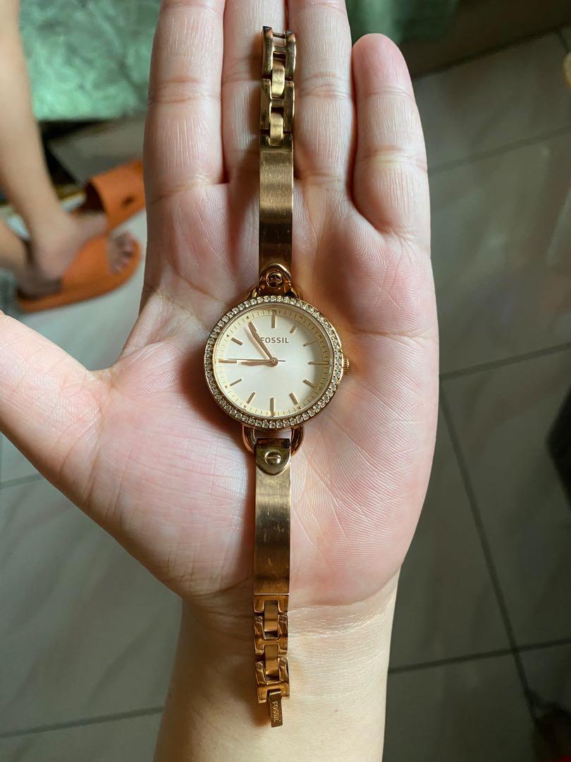 Fossil watch women, Women's Fashion, Watches & Accessories, Watches on  Carousell