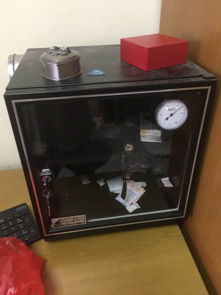 Humidity box for camera., Photography, Cameras on Carousell