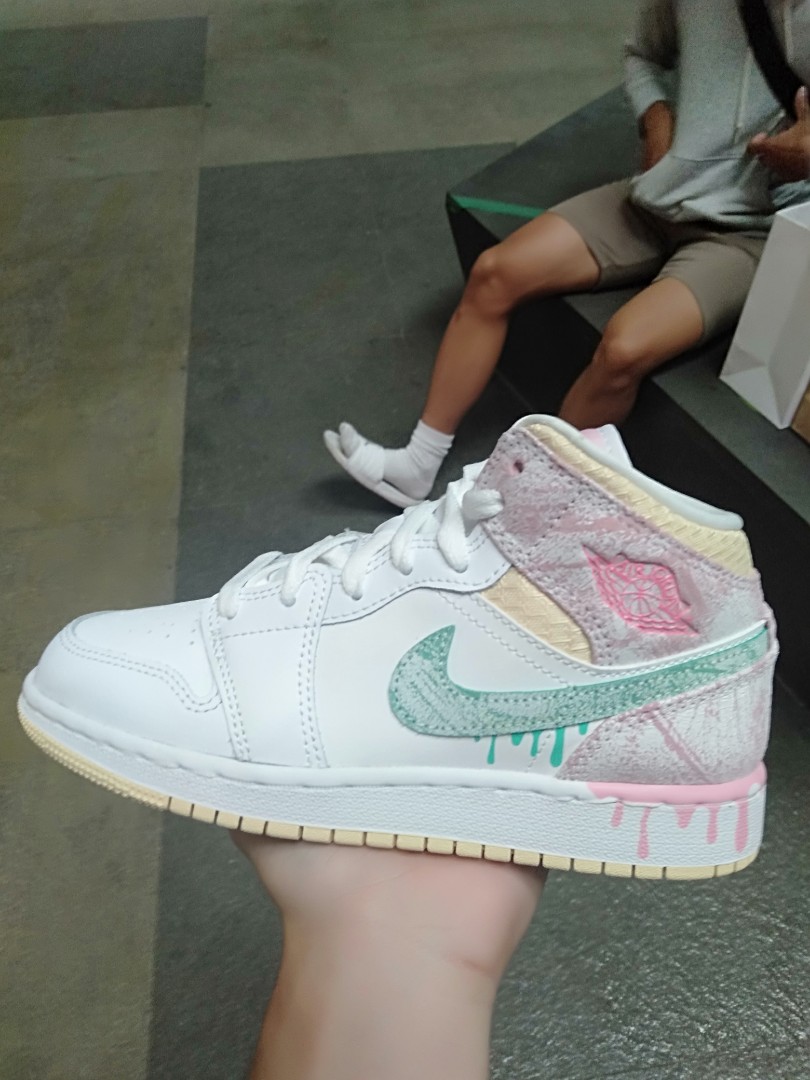 Jordan 1 mid paint drip, Women's 